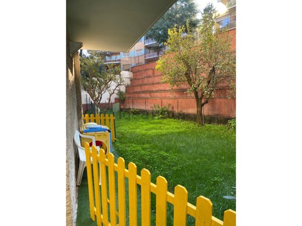 appartamento in vendita a Roma in zona Tomba di Nerone