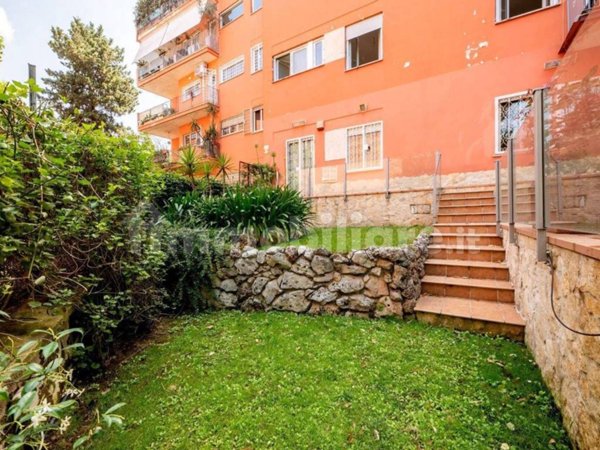 appartamento in vendita a Roma in zona Tor di Quinto