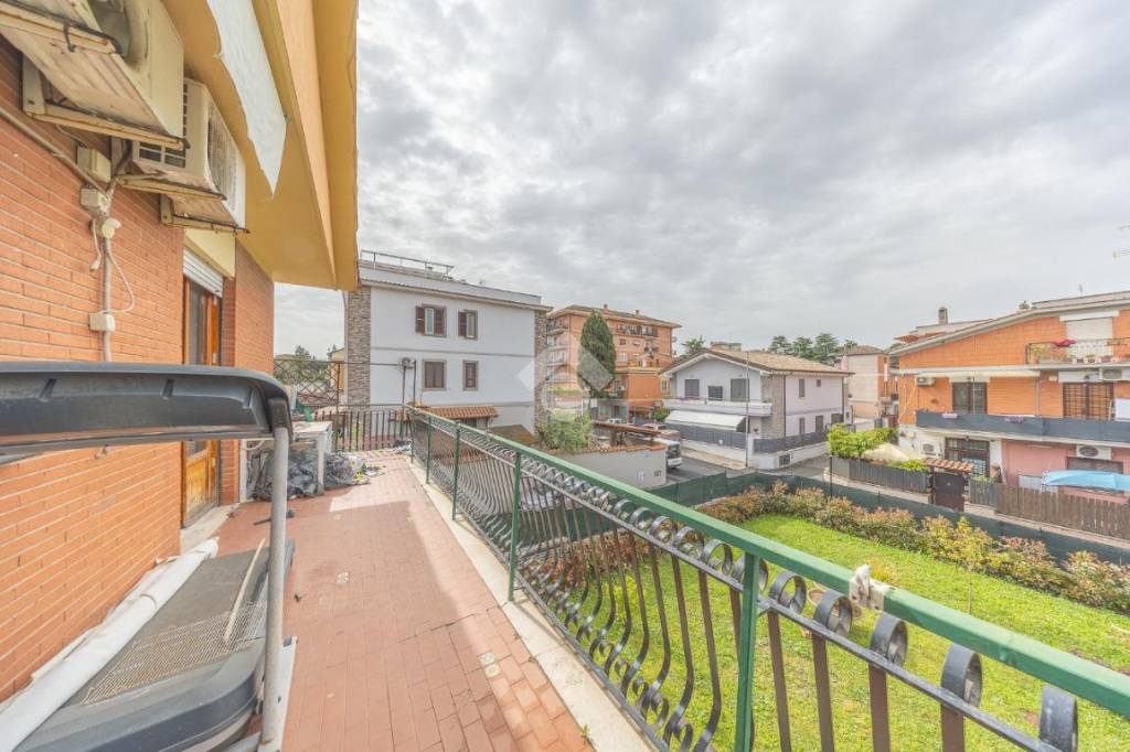 appartamento in vendita a Roma in zona Casal Morena