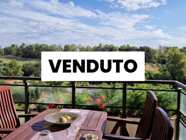 appartamento in vendita a Roma in zona Ostiense