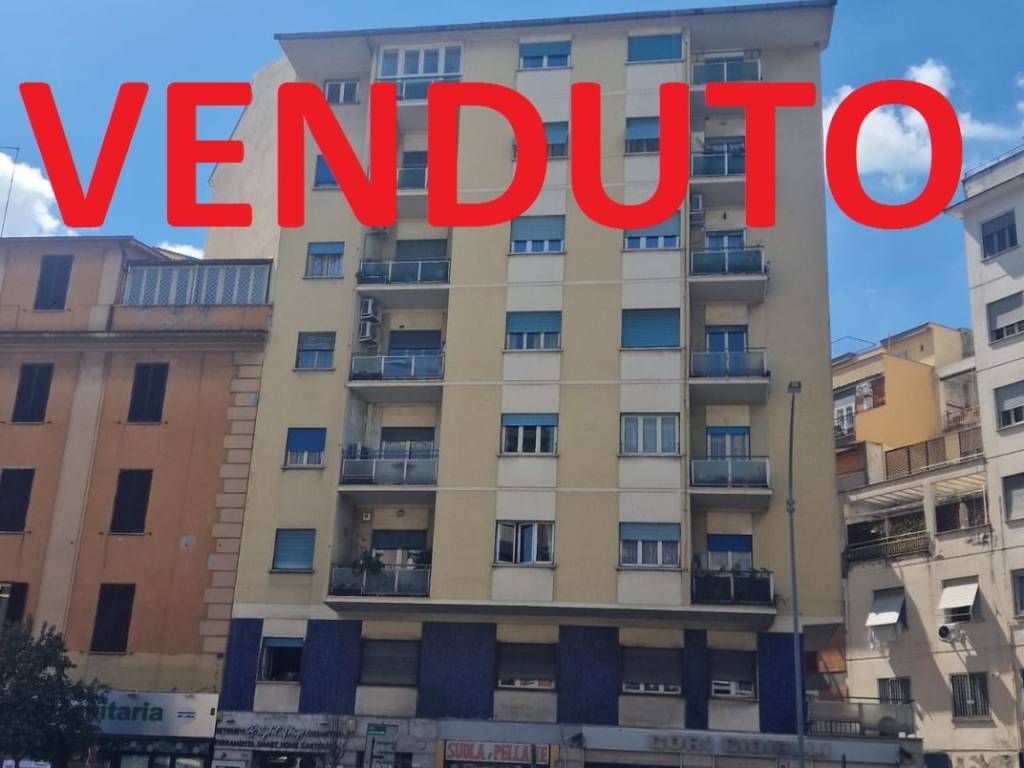 appartamento in vendita a Roma in zona Cinecittà
