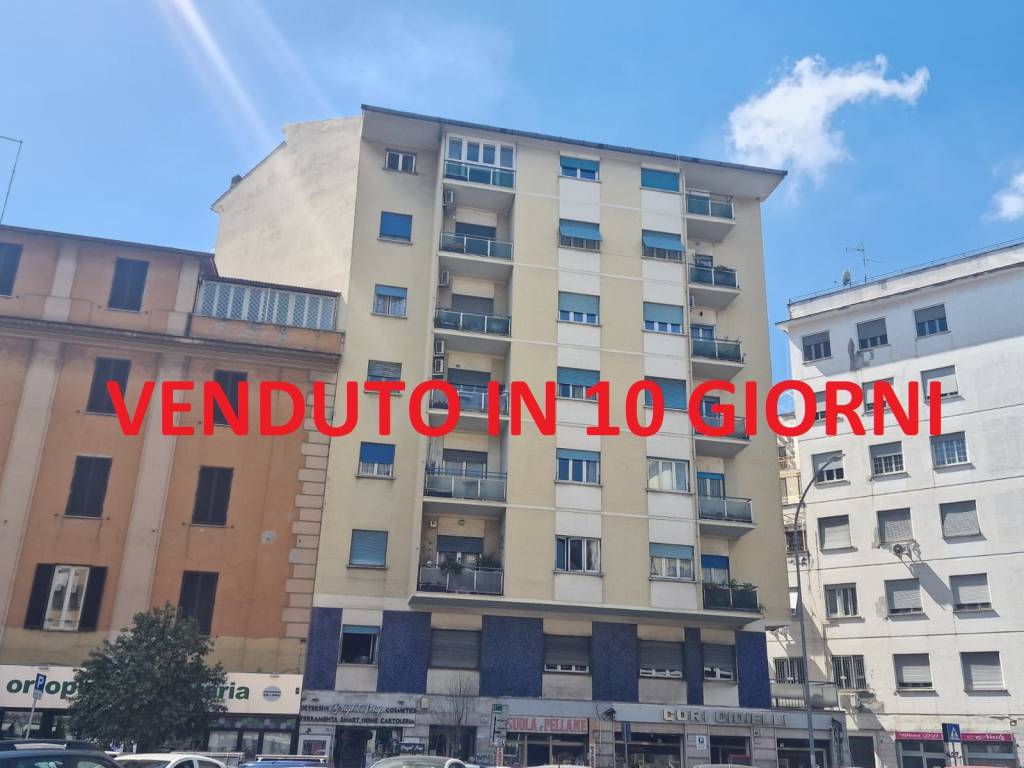 appartamento in vendita a Roma in zona Cinecittà