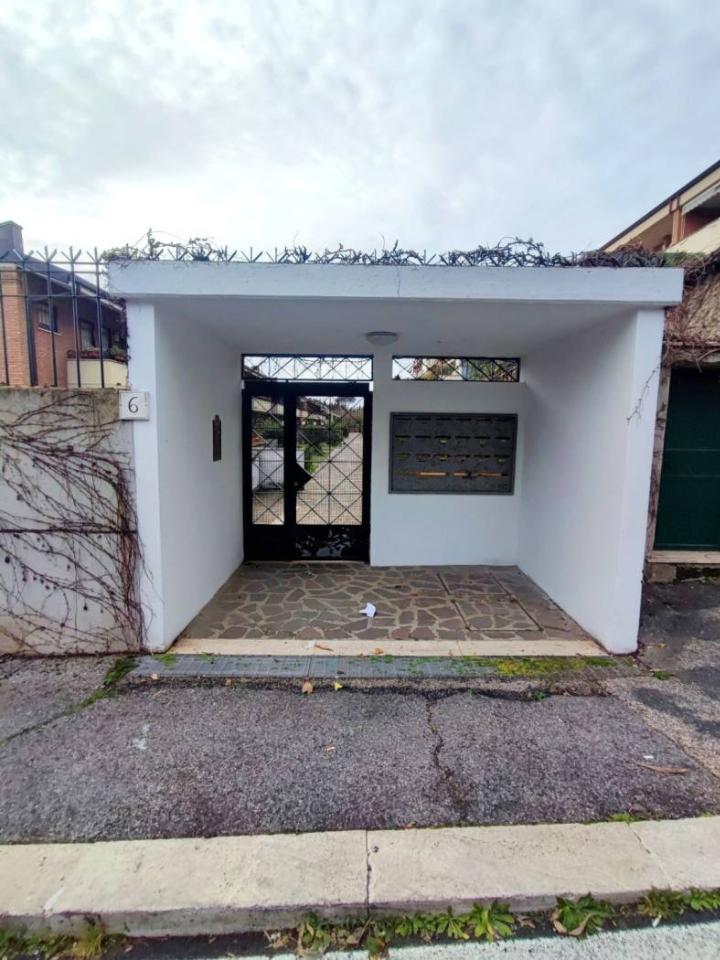 casa indipendente in vendita a Roma