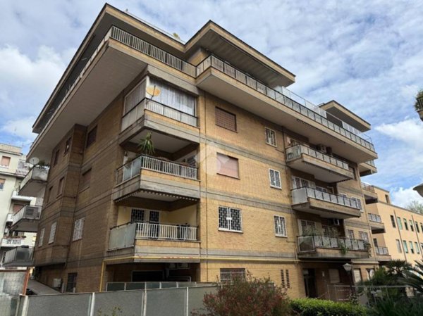appartamento in vendita a Roma in zona Aurelio