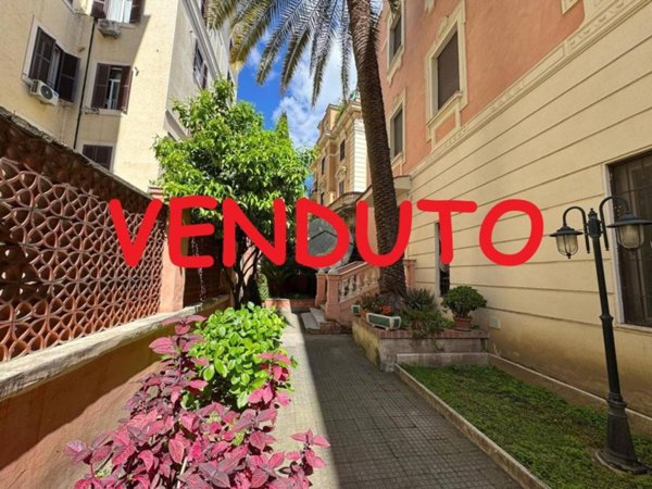 appartamento in vendita a Roma in zona Esquilino