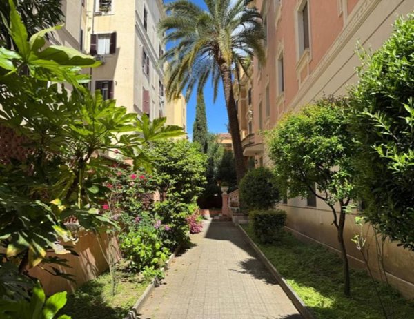 appartamento in vendita a Roma in zona Esquilino