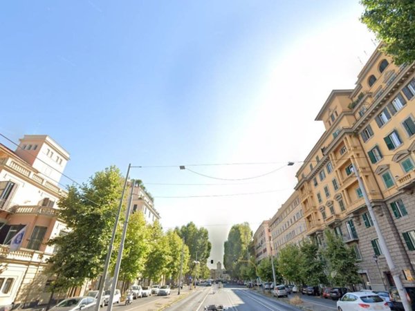 negozio in vendita a Roma in zona Salario