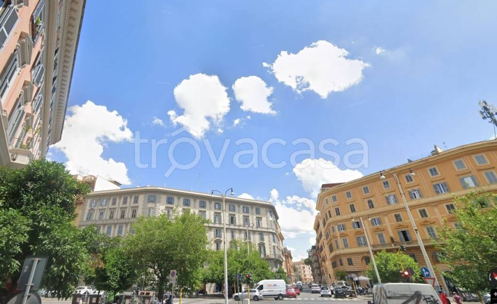 negozio in vendita a Roma in zona Salario