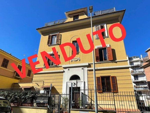 appartamento in vendita a Roma in zona Portuense