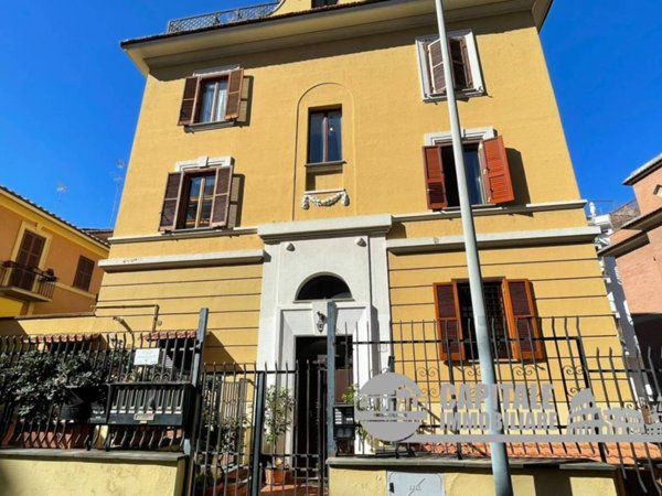 appartamento in vendita a Roma in zona Portuense