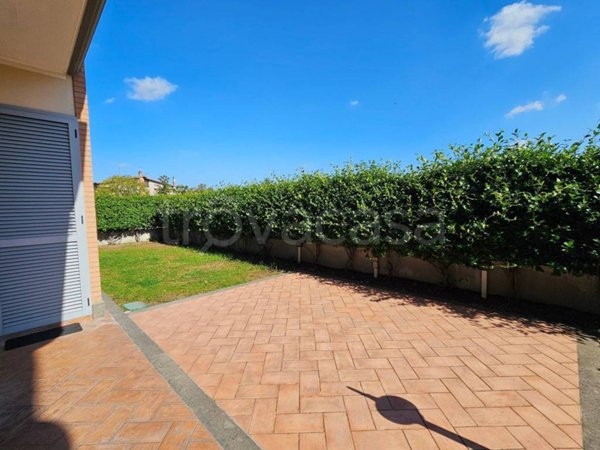 appartamento in vendita a Roma in zona Torre Gaia