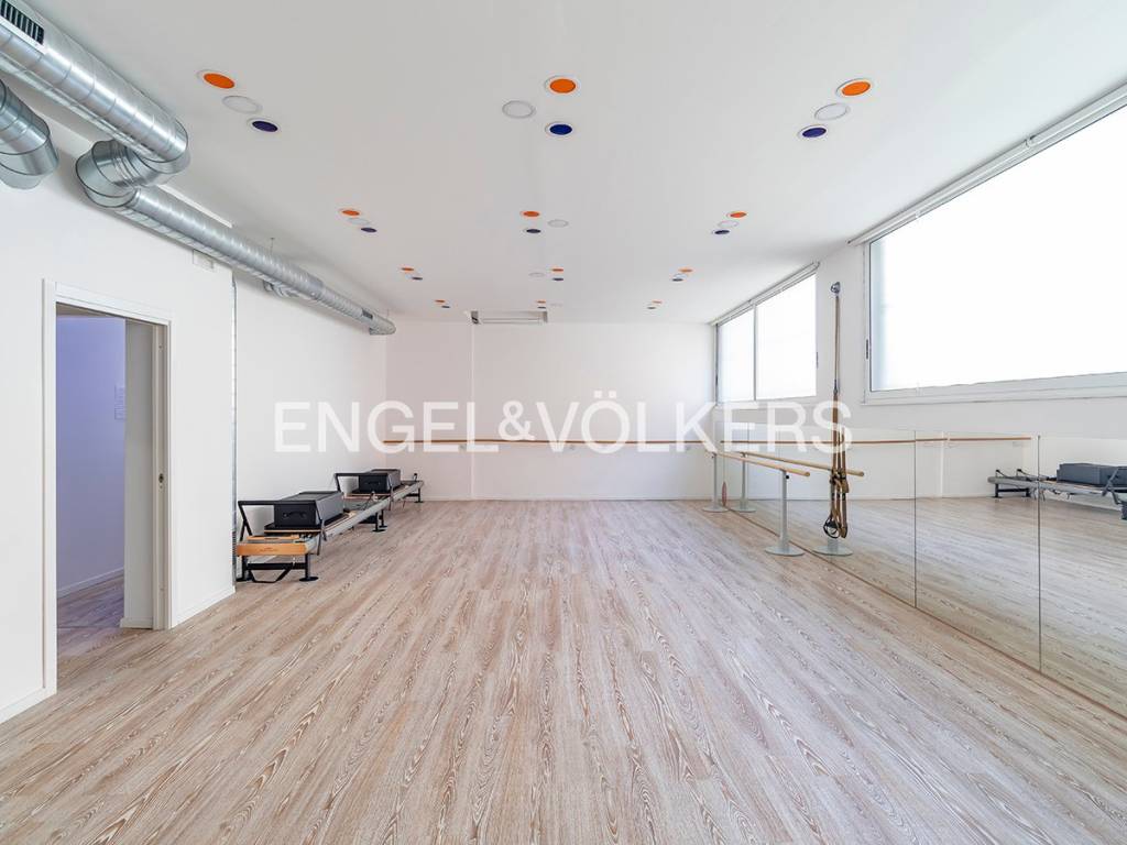 locale commerciale in vendita a Roma in zona Gianicolense