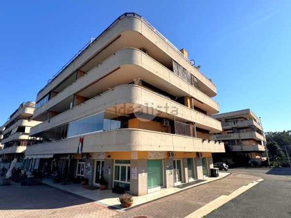 appartamento in vendita a Roma in zona Vitinia