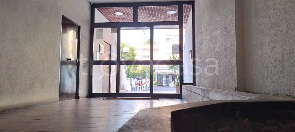 appartamento in vendita a Roma in zona Spinaceto