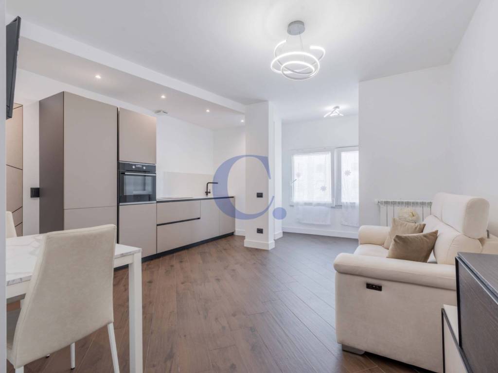 appartamento in vendita a Roma in zona Ostia