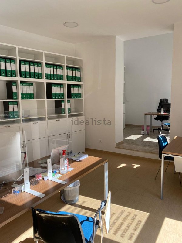 ufficio in vendita a Roma in zona Appio Latino