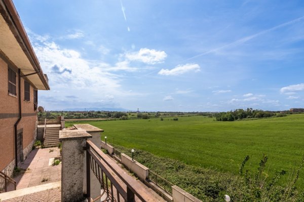 casa indipendente in vendita a Roma in zona Ponte Mammolo