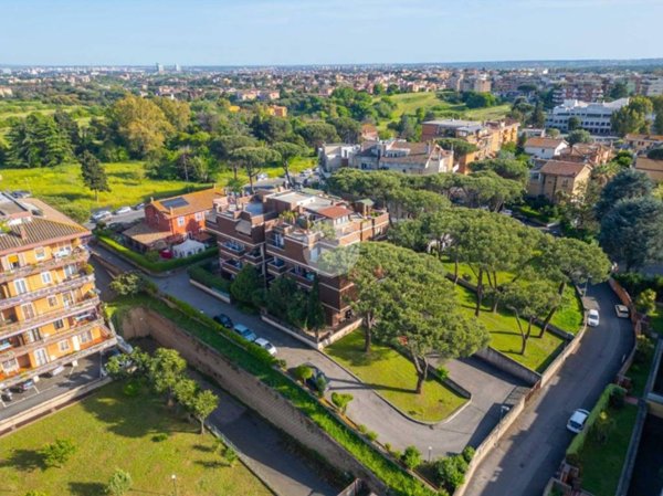 appartamento in vendita a Roma in zona Portuense