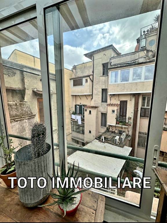 appartamento in vendita a Roma in zona Trastevere