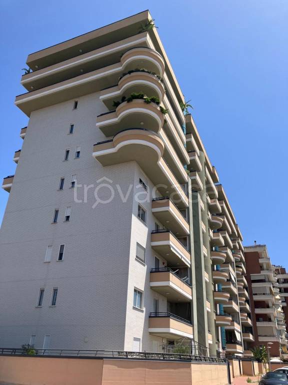 appartamento in vendita a Roma in zona Acilia