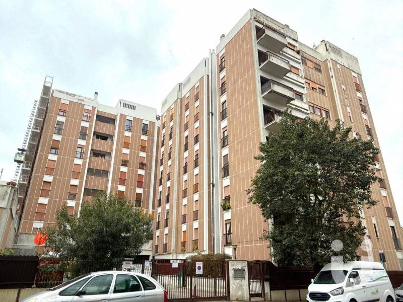 appartamento in vendita a Roma in zona Ardeatino