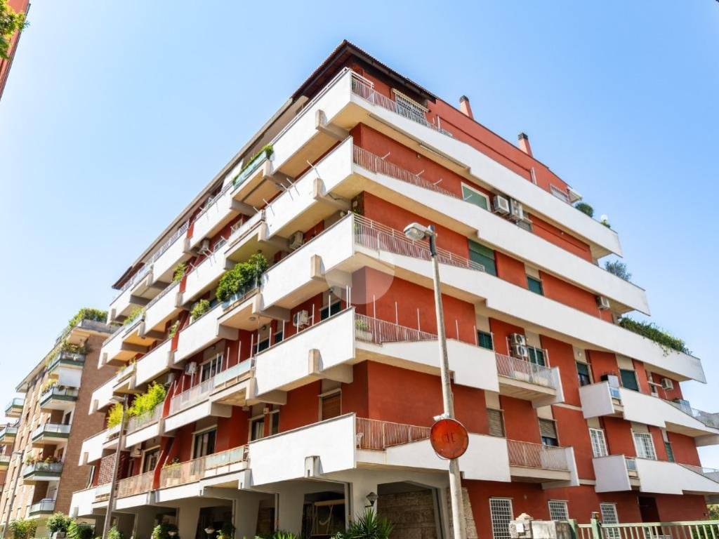 appartamento in vendita a Roma in zona Tor di Quinto