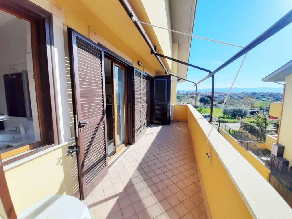 appartamento in vendita a Roma in zona Lunghezza