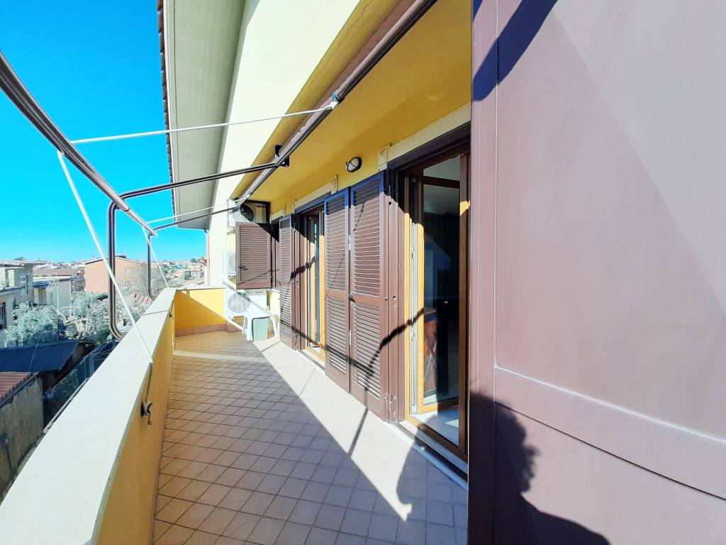 appartamento in vendita a Roma in zona Lunghezza