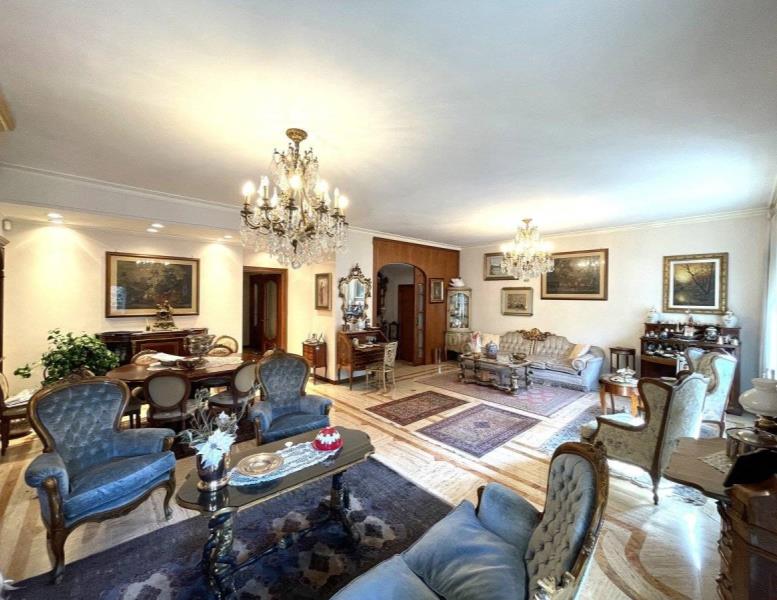 appartamento in vendita a Roma in zona Appio Latino