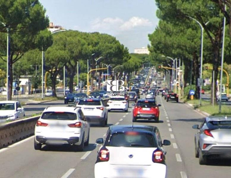 negozio in vendita a Roma in zona Trastevere
