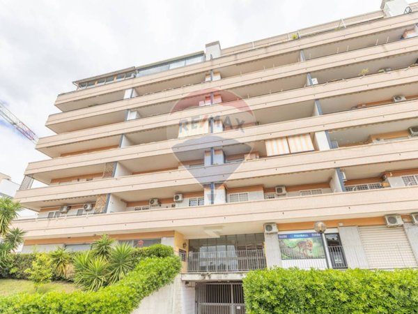 appartamento in vendita a Roma in zona Ponte di Nona