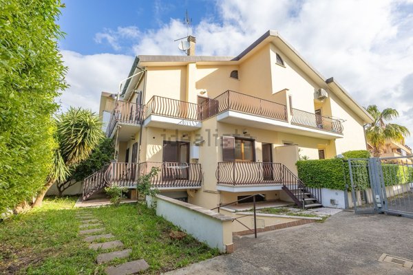 casa indipendente in vendita a Roma in zona Borghesiana