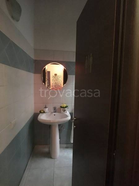 negozio in vendita a Roma in zona Collatino