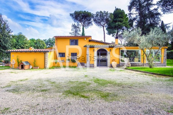 casa indipendente in vendita a Roma in zona Castel di Leva
