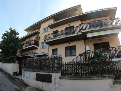 appartamento in vendita a Roma in zona Borghesiana
