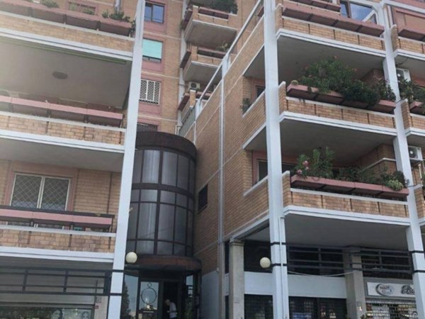 appartamento in vendita a Roma in zona Ardeatino