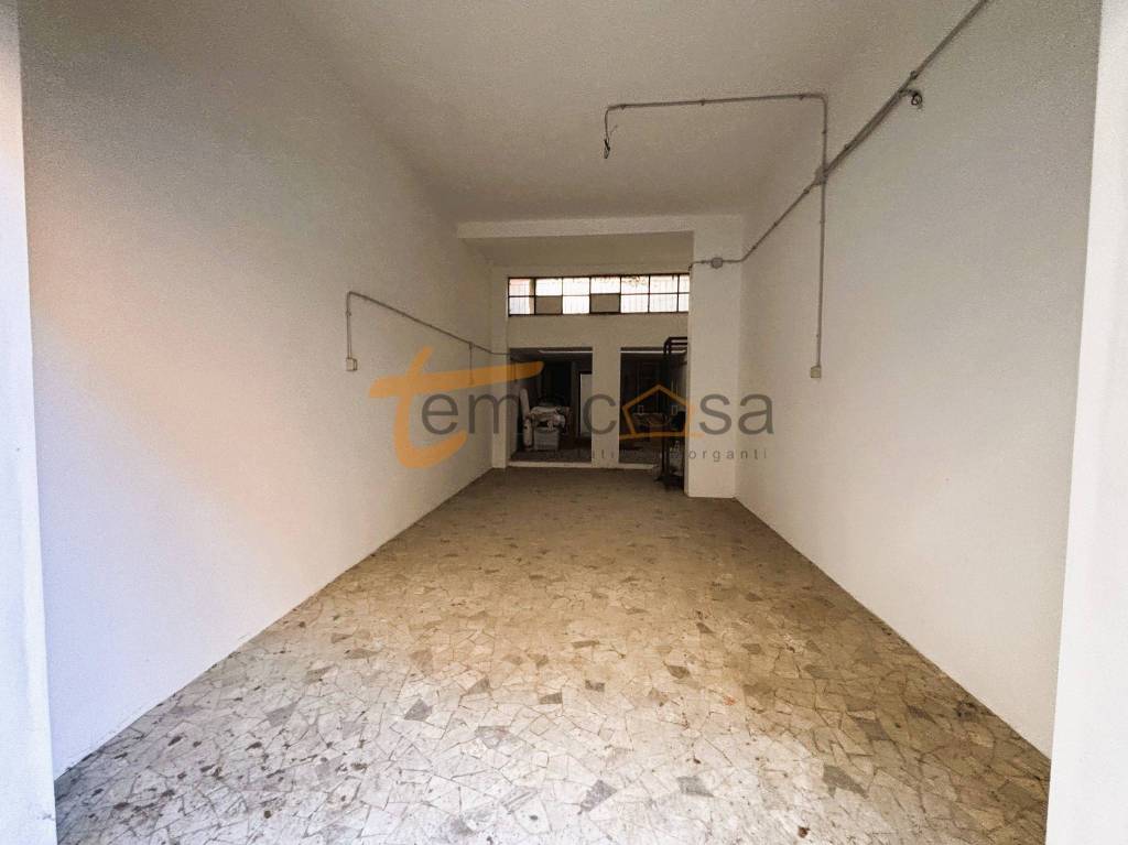 casa indipendente in vendita a Roma in zona Tuscolano