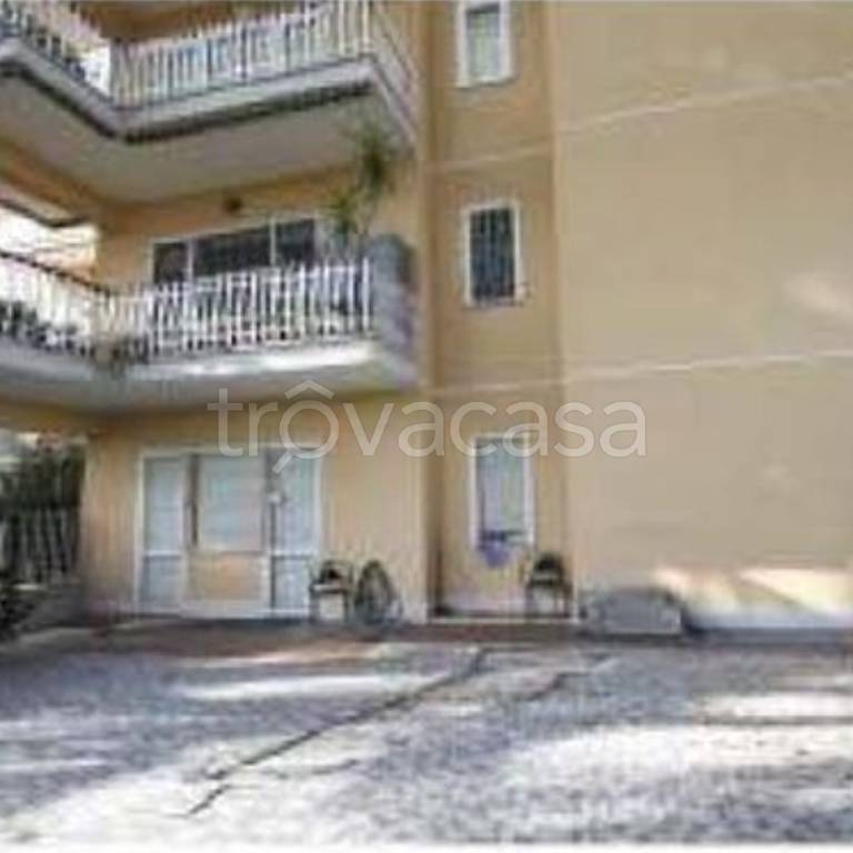 appartamento in vendita a Roma in zona Casal Morena