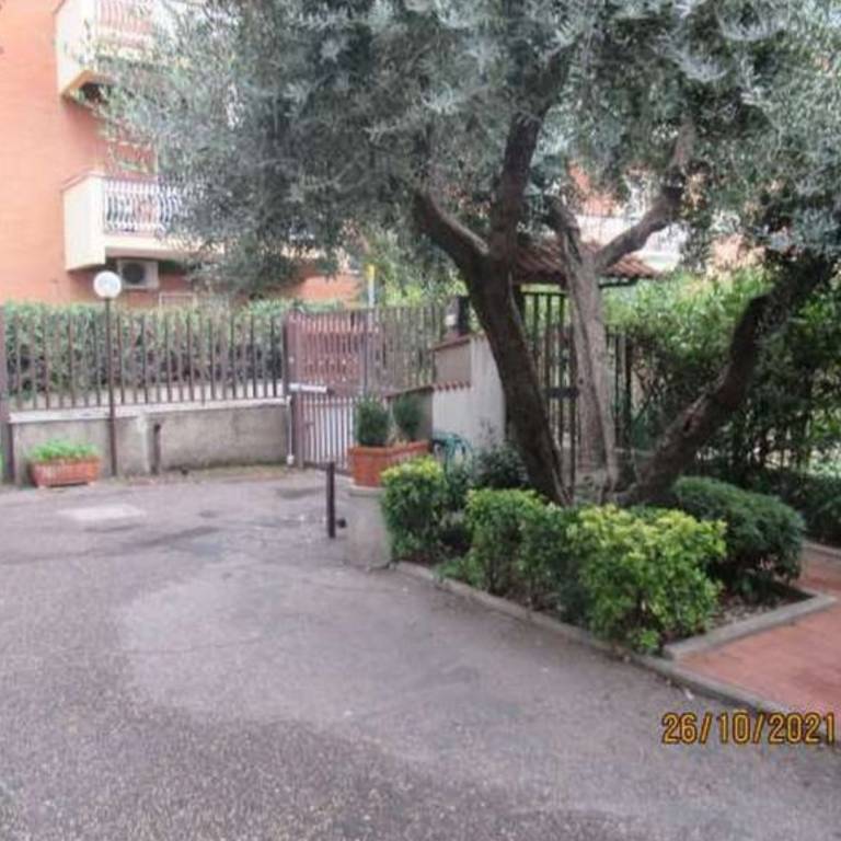 appartamento in vendita a Roma in zona Casal Morena