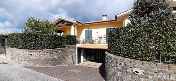 pentavano in vendita a Roma in zona Cesano