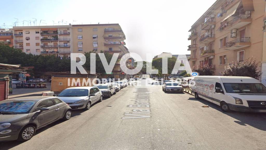 appartamento in vendita a Roma in zona Prenestino-Labicano