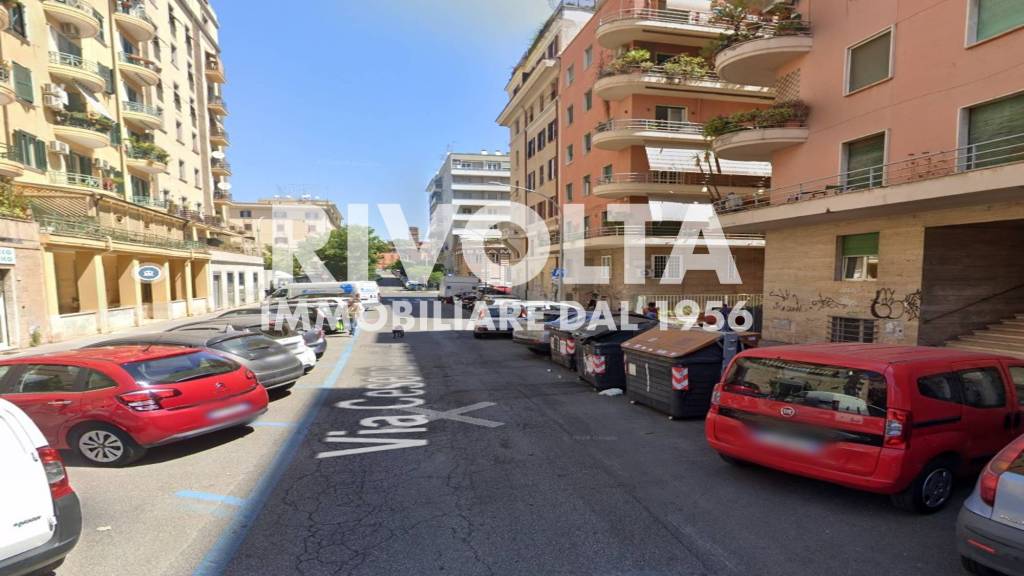 appartamento in vendita a Roma in zona Tuscolano