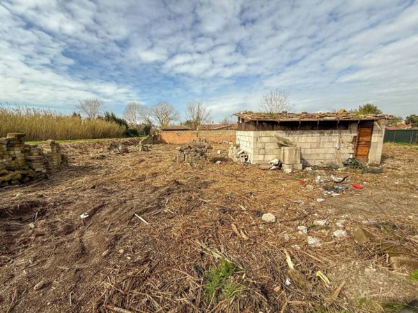 terreno agricolo in vendita a Roma in zona Longarina