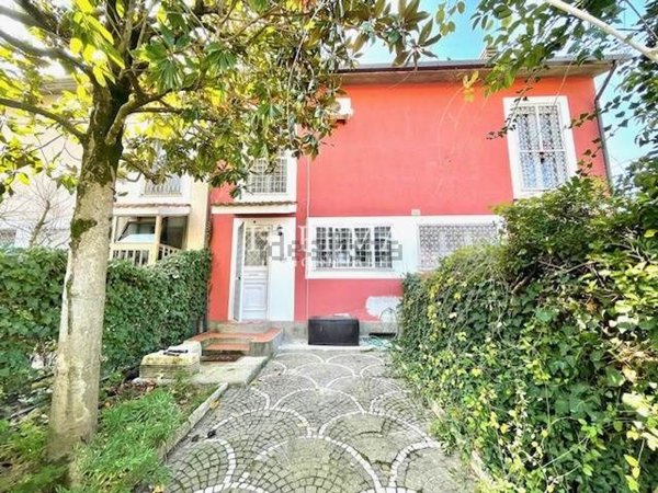 appartamento in vendita a Roma in zona Casal Palocco