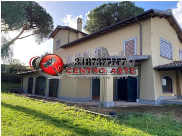casa indipendente in vendita a Roma