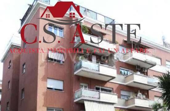 appartamento in vendita a Roma in zona Monte Sacro/Talenti