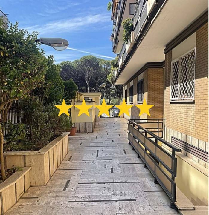 appartamento in vendita a Roma in zona Ostia