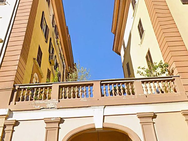 appartamento in vendita a Roma in zona Tuscolano