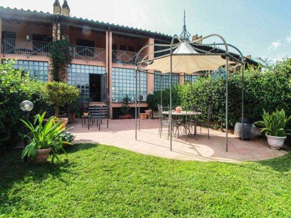 casa indipendente in vendita a Roma in zona Pantan Monastero