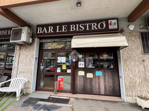 negozio in vendita a Roma in zona Ostia